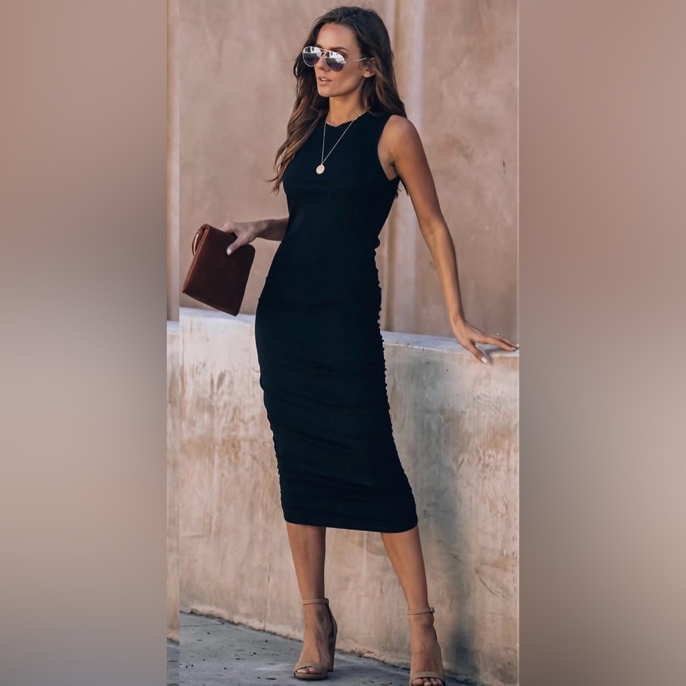 Lulu's Classic Black Maxi Skirt